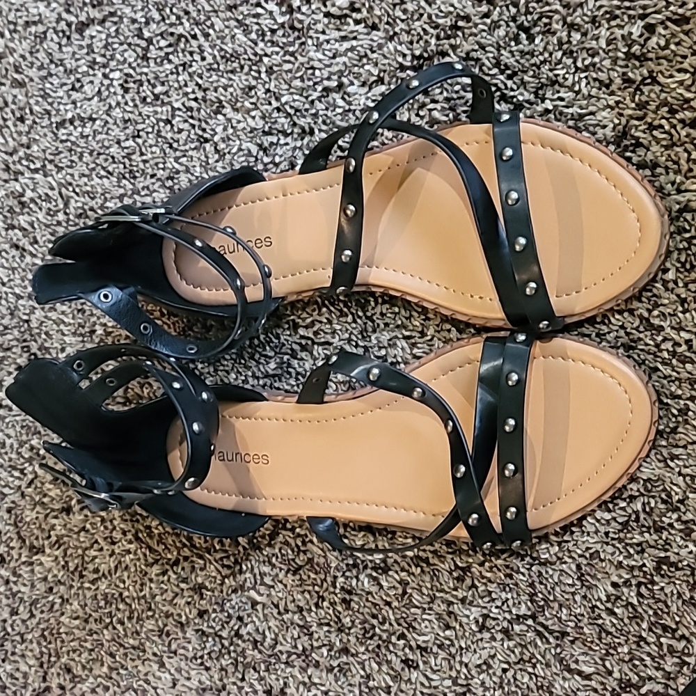 Maurices Womens Gladiator Sandals Size 8 NWOT